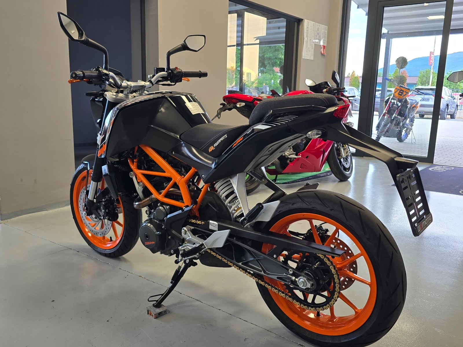 Ktm Duke 390ie, Уникат-ABS, 17272км., снимка 4 - Мотоциклети и мототехника - 55119586