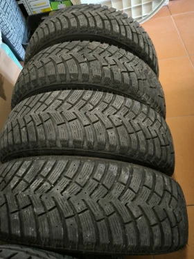 Гуми Зимни 205/70R15, снимка 2 - Гуми и джанти - 48363610