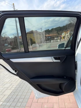 Mercedes-Benz C 200 НОВ ВНОС УНИКАЛНО СЪСТОЯНИЕ ФУЛ ЕКСТРИ, снимка 11