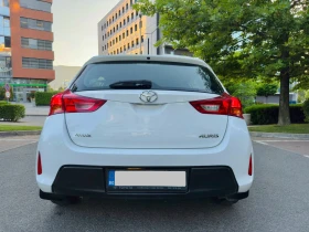 Toyota Auris 1.4 дизел - подгряване на седалки - климатроник, снимка 7