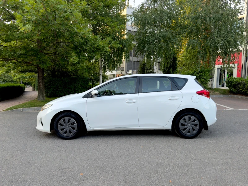 Toyota Auris 1.4 дизел - подгряване на седалки - климатроник, снимка 9 - Автомобили и джипове - 46832588