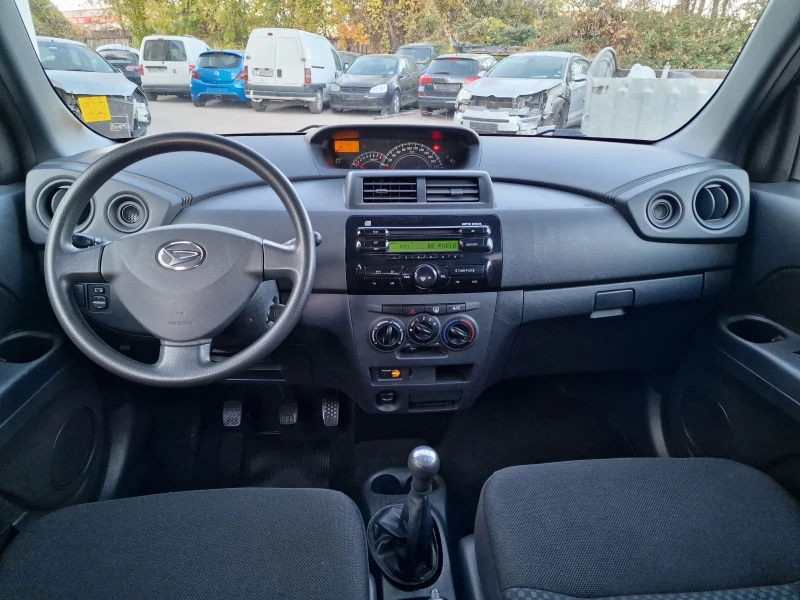 Daihatsu Materia 1.3i 93000км!, снимка 8 - Автомобили и джипове - 47888637