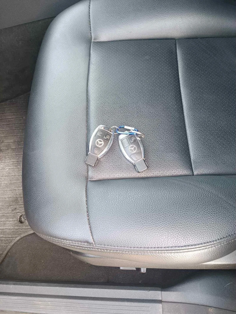 Mercedes-Benz E 220 CDI Обслужен, снимка 15 - Автомобили и джипове - 51538926