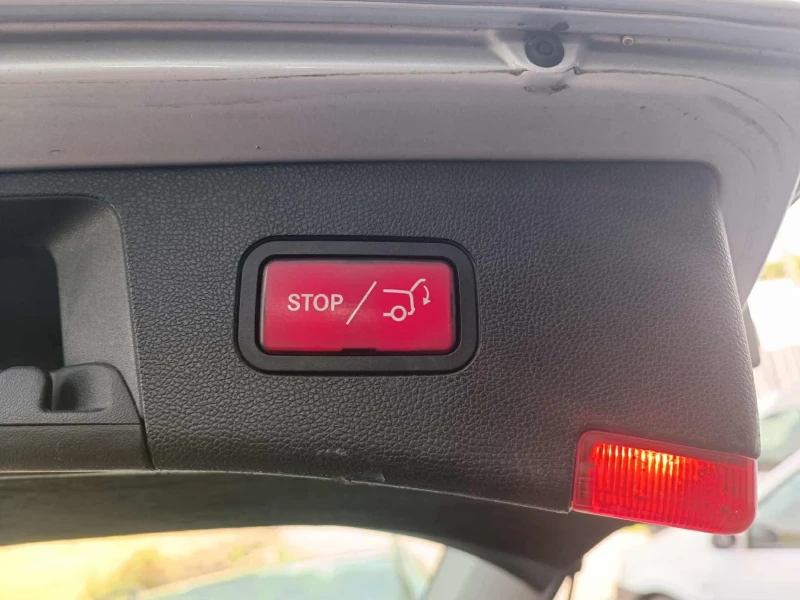 Mercedes-Benz E 220 CDI Обслужен, снимка 11 - Автомобили и джипове - 51538926