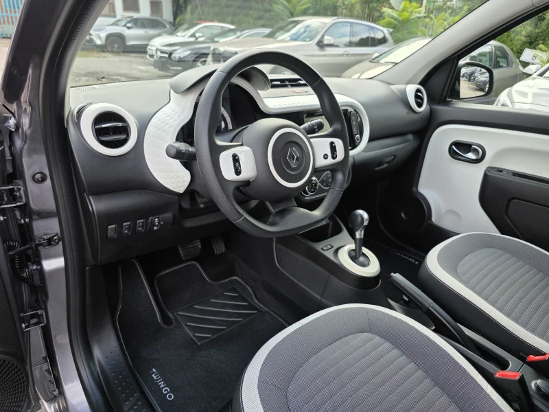 Renault Twingo 27.12.2022г. 28225км.гаранция, снимка 8 - Автомобили и джипове - 51883656