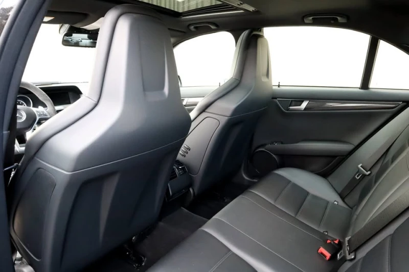 Mercedes-Benz C 63 AMG FINAL EDITION * * CARFAX * * АВТОКРЕДИТ * * , снимка 17 - Автомобили и джипове - 52476989