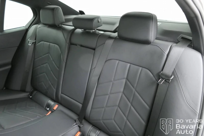 BMW 520 i M Sport Paket Steptronic, снимка 8 - Автомобили и джипове - 52727235