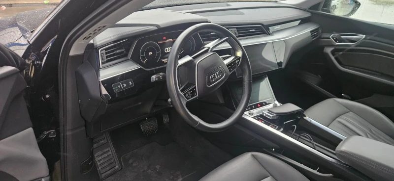 Audi E-Tron, снимка 11 - Автомобили и джипове - 53516869