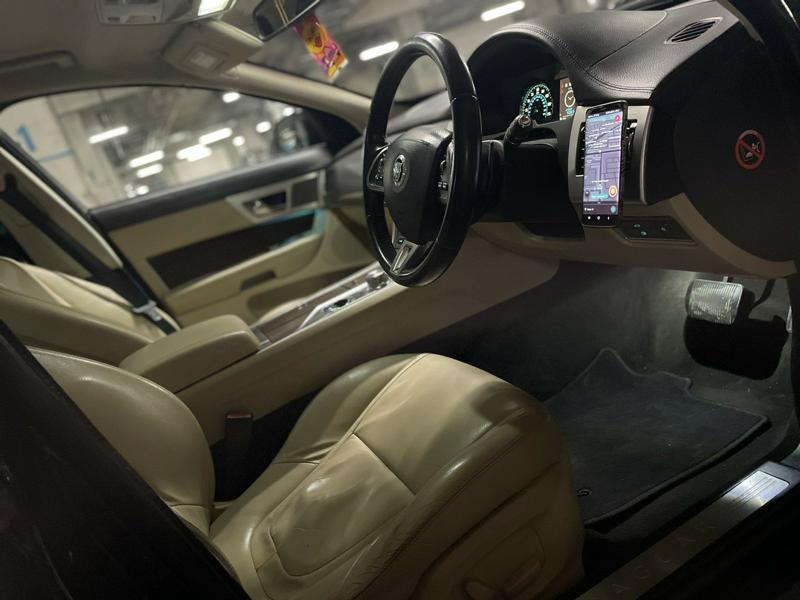 Jaguar Xf Luxury 2.2d 190hp, снимка 16 - Автомобили и джипове - 39690027