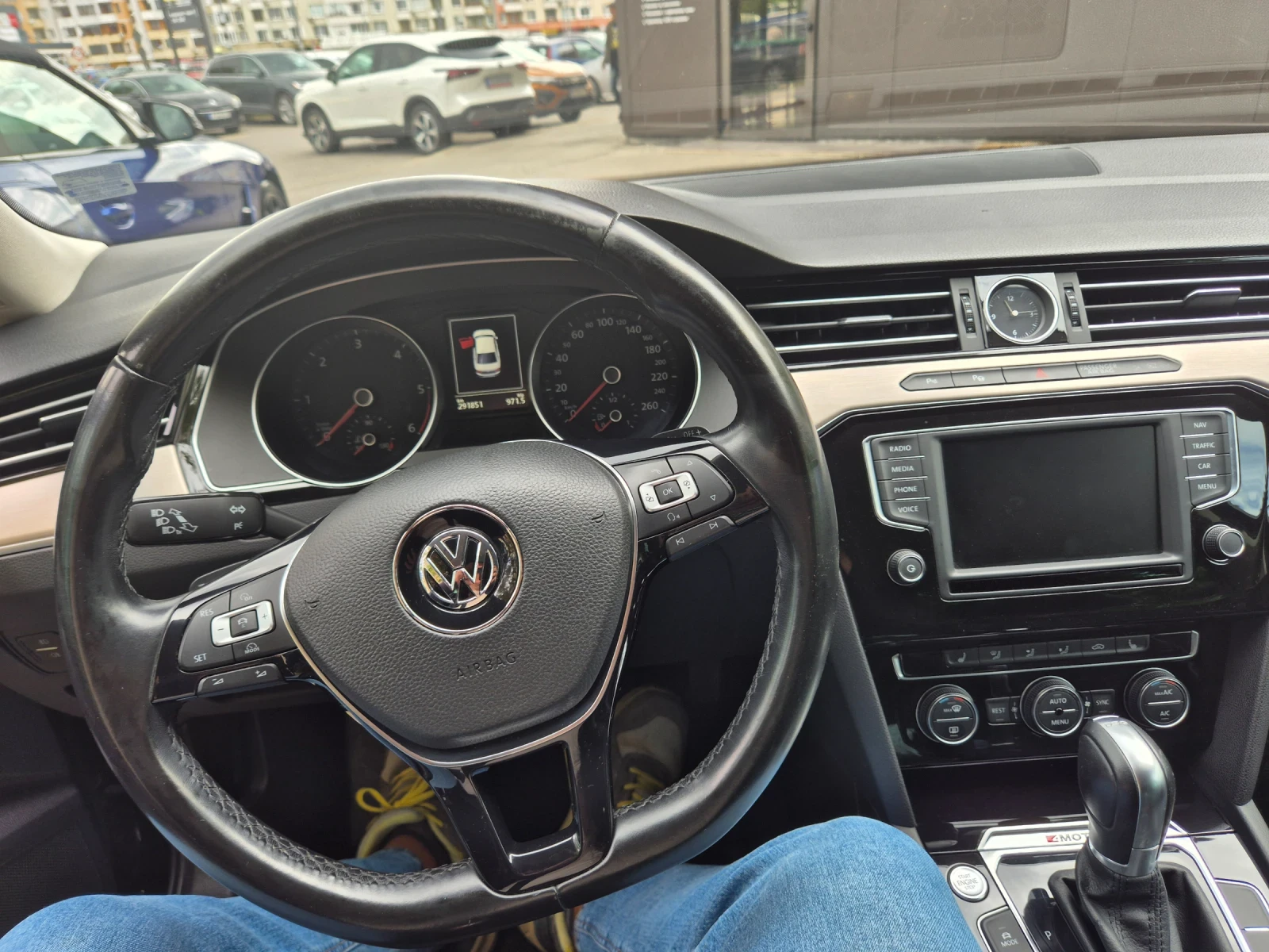 VW Passat B8 - изображение 9