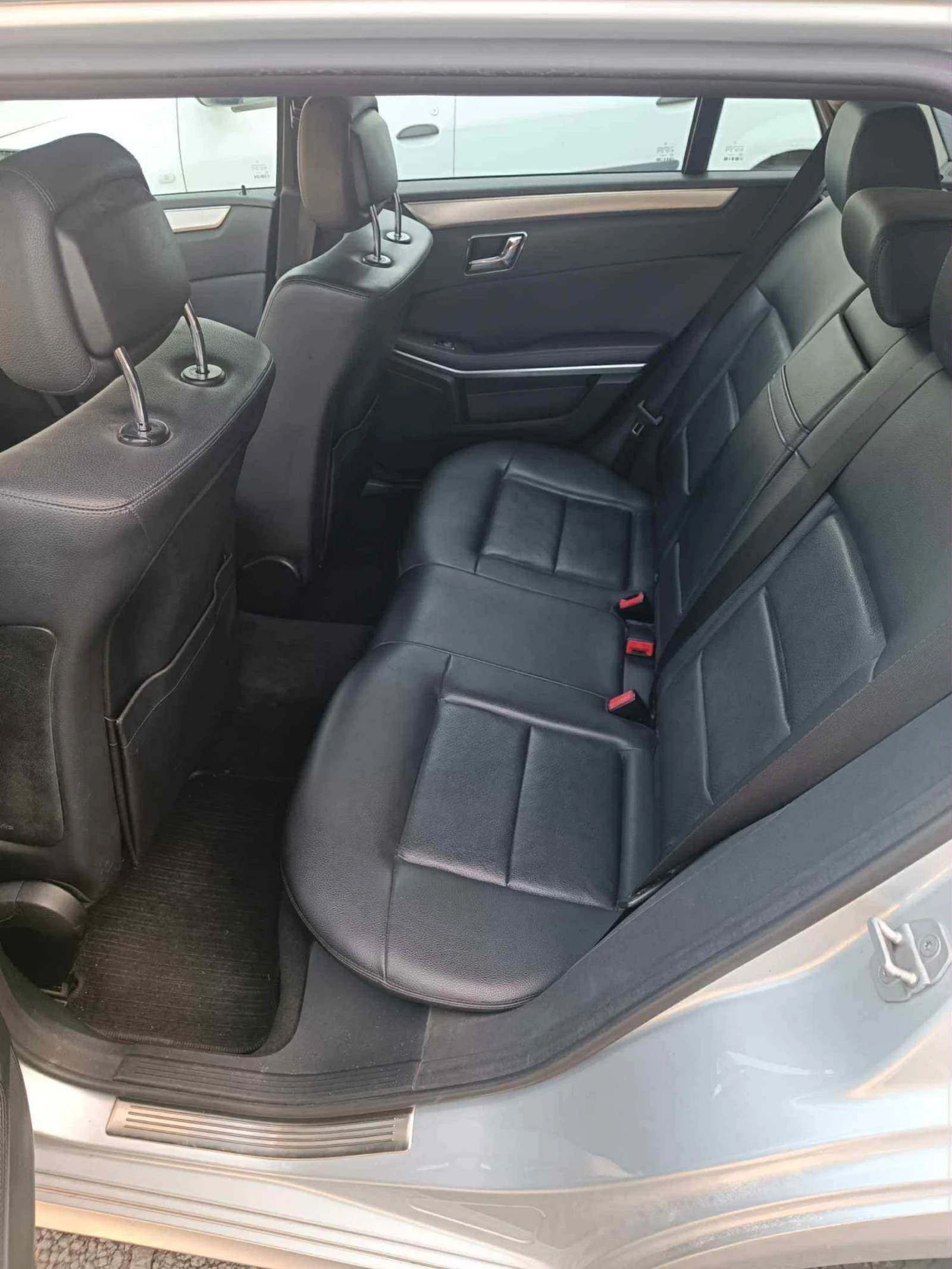 Mercedes-Benz E 220 CDI  | Mobile.bg   14