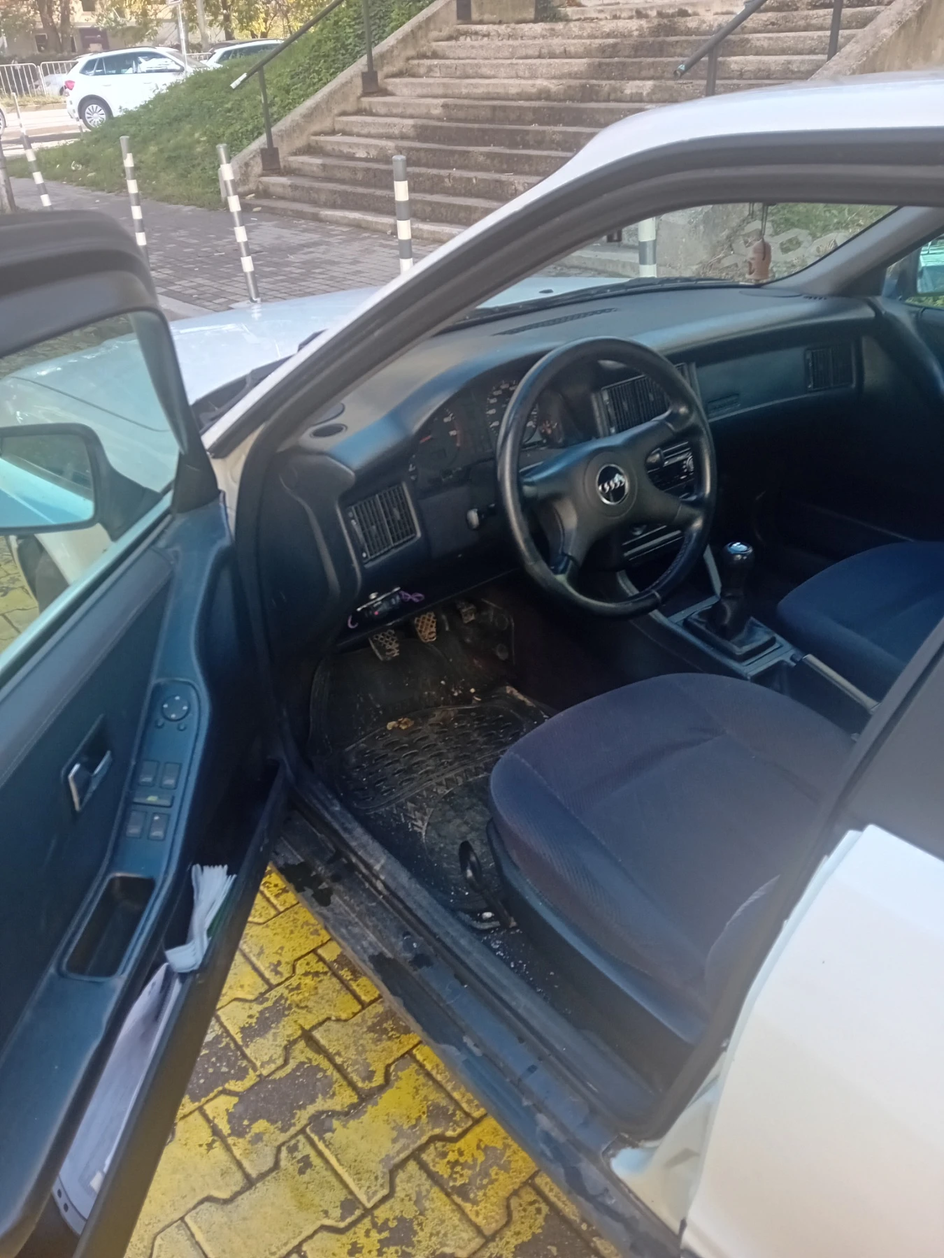 Audi 80 2.0E + Газ - изображение 6