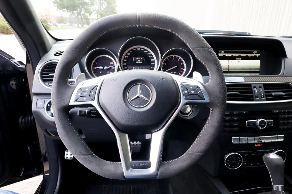 Mercedes-Benz C 63 AMG FINAL EDITION * * CARFAX * *  * *  | Mobile.bg   12