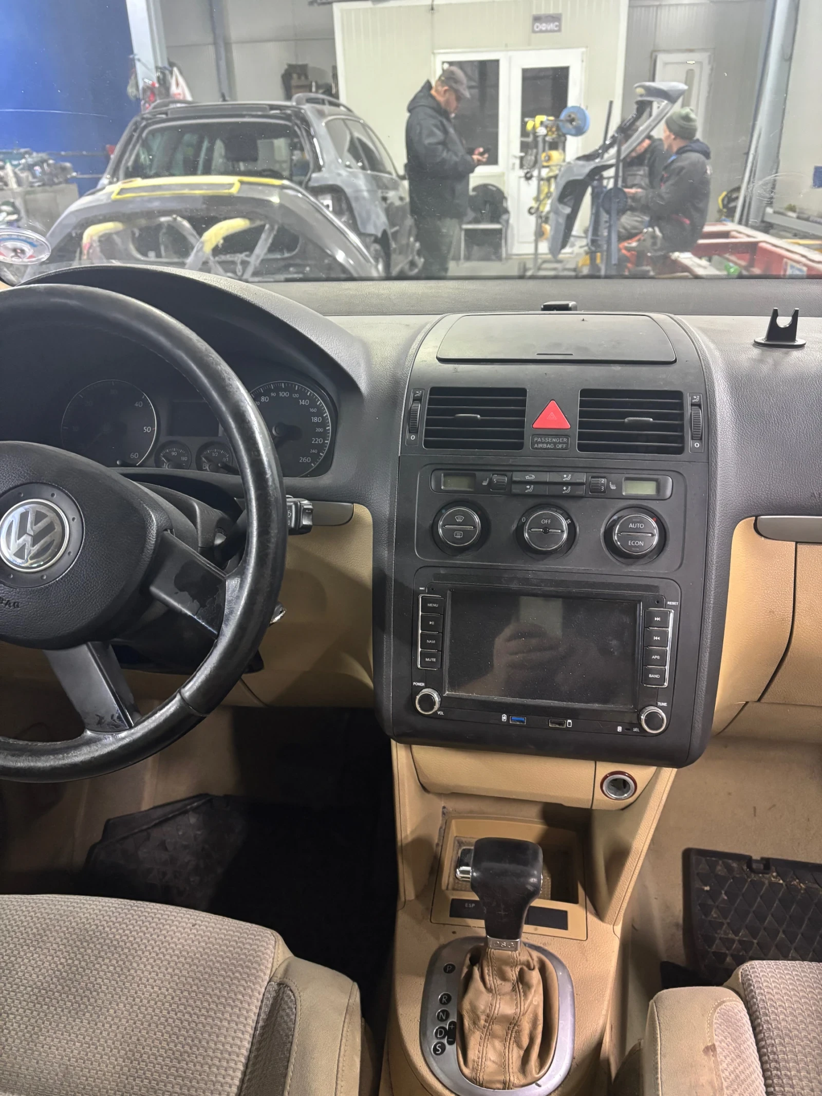 VW Touran 2.0 TDI 140 ps - изображение 8