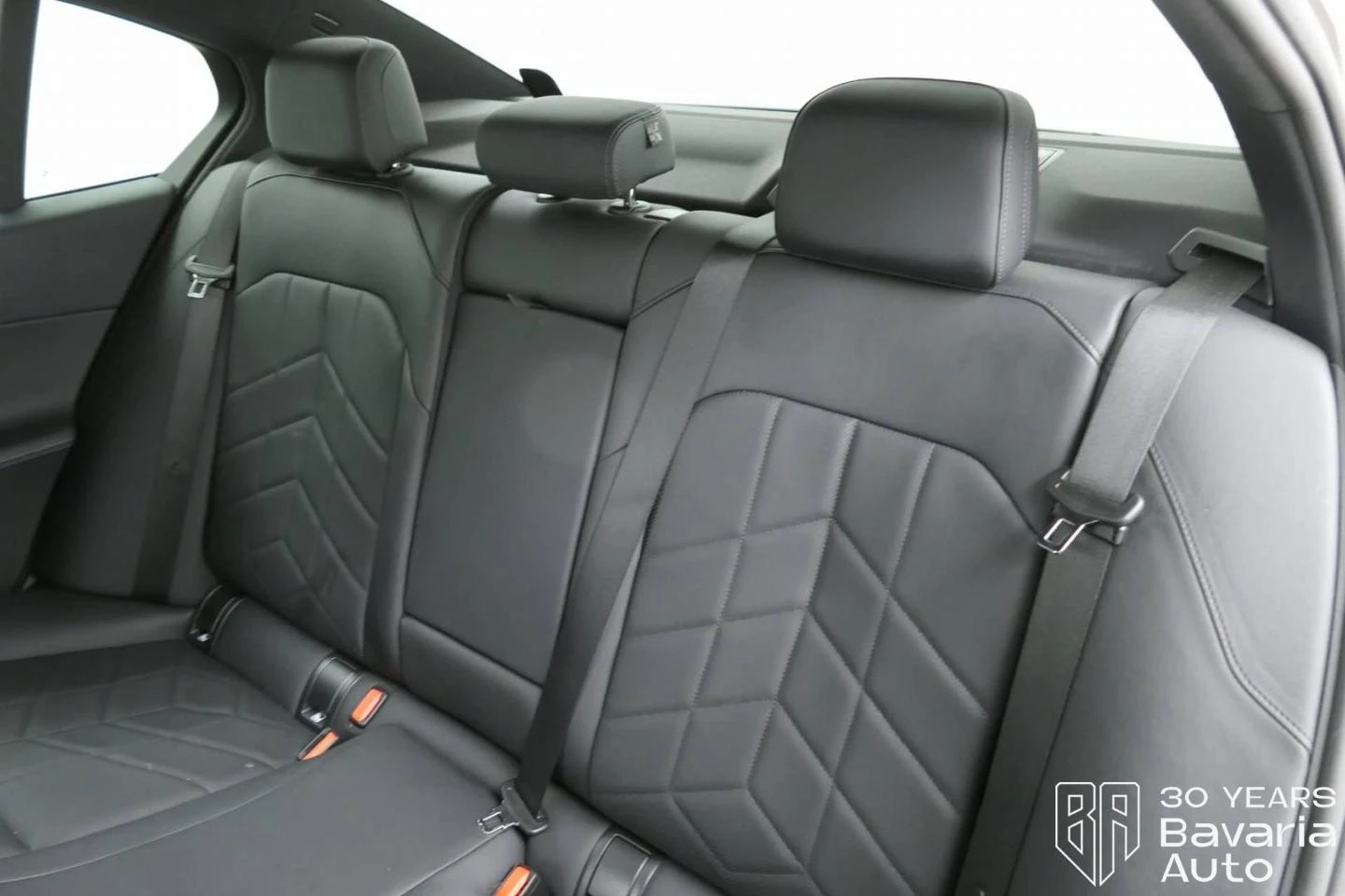 BMW 520 i M Sport Paket Steptronic - изображение 8