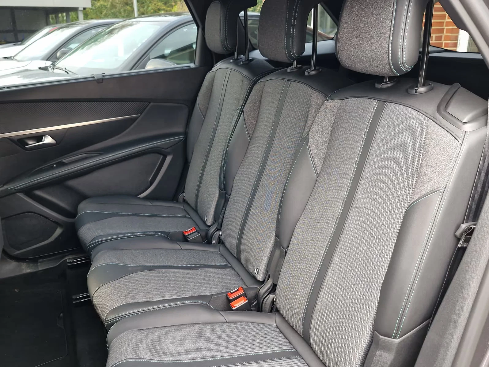 Peugeot 5008 Allure/131HP/360/7SEATS/DIGITAL/LED/ACC/114z - изображение 9