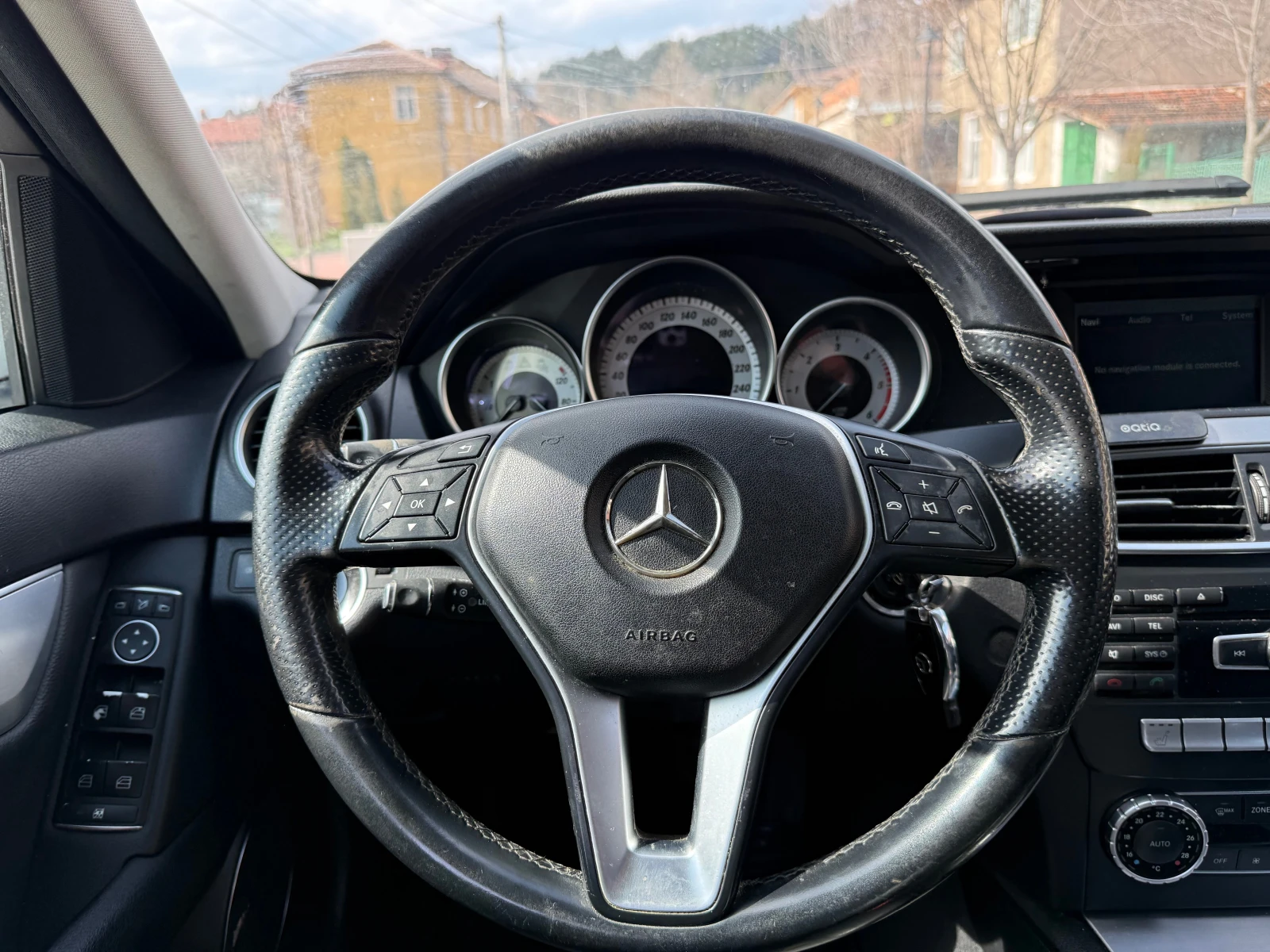 Mercedes-Benz C 200 НОВ ВНОС УНИКАЛНО СЪСТОЯНИЕ ФУЛ ЕКСТРИ, снимка 13 - Автомобили и джипове - 53984955