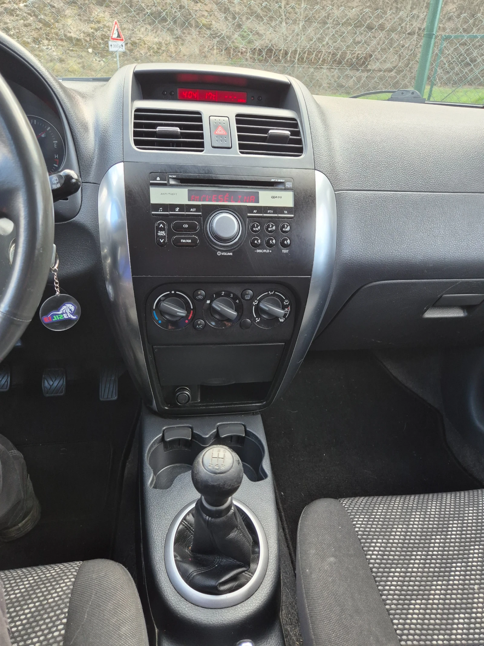 Suzuki SX4, снимка 11 - Автомобили и джипове - 54126950