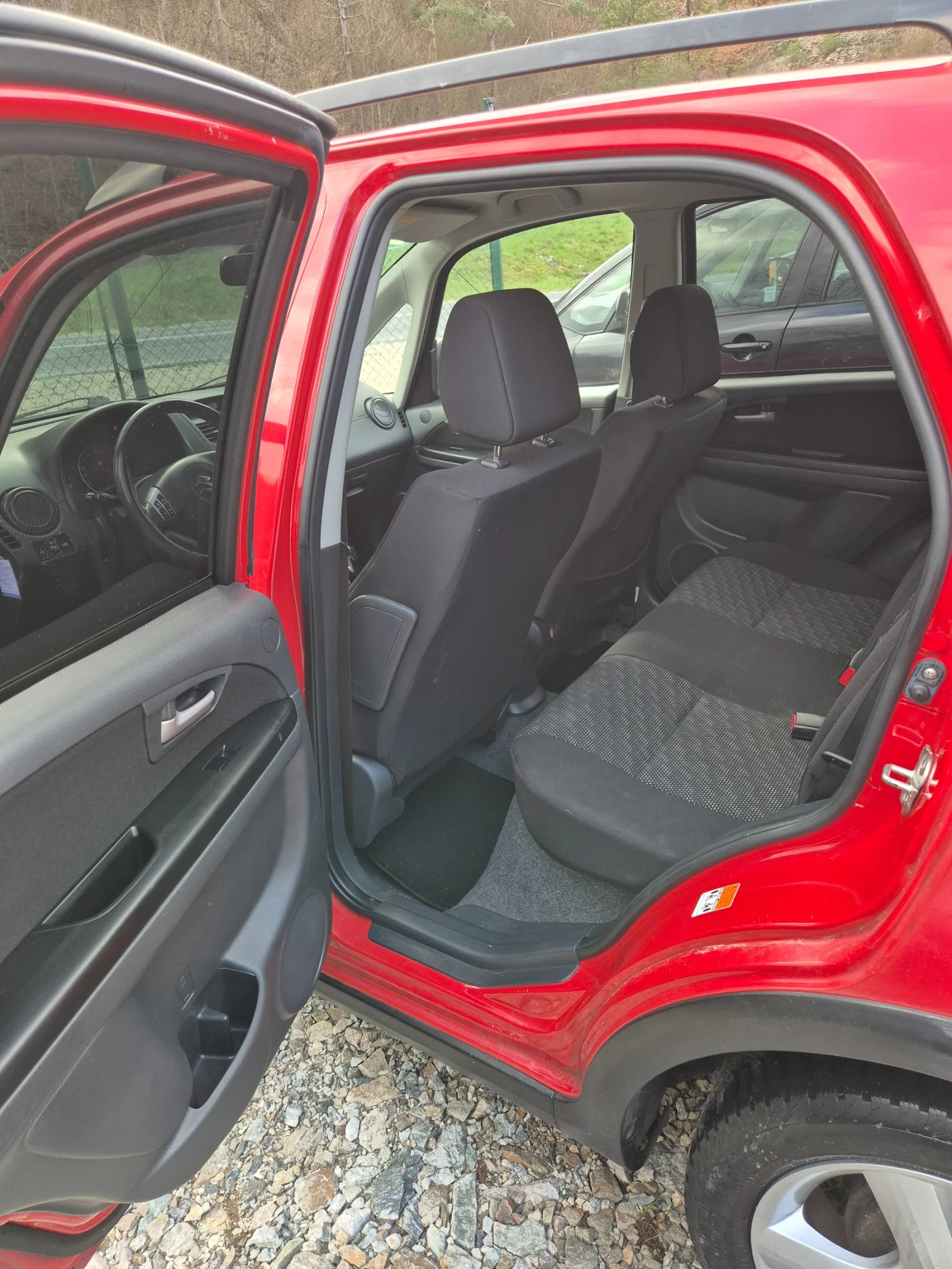 Suzuki SX4, снимка 7 - Автомобили и джипове - 54126950