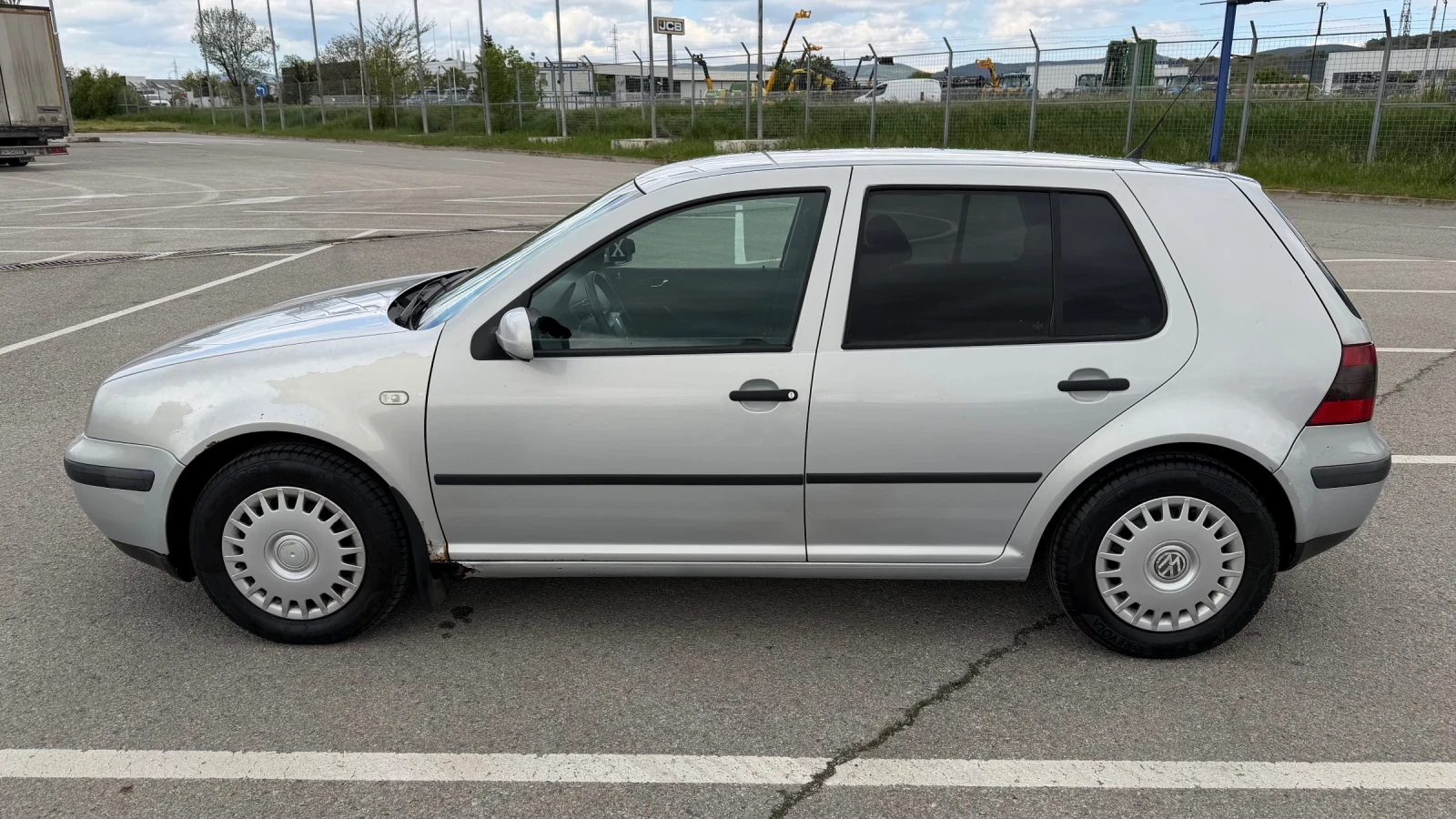 VW Golf 4, снимка 4 - Автомобили и джипове - 55015656