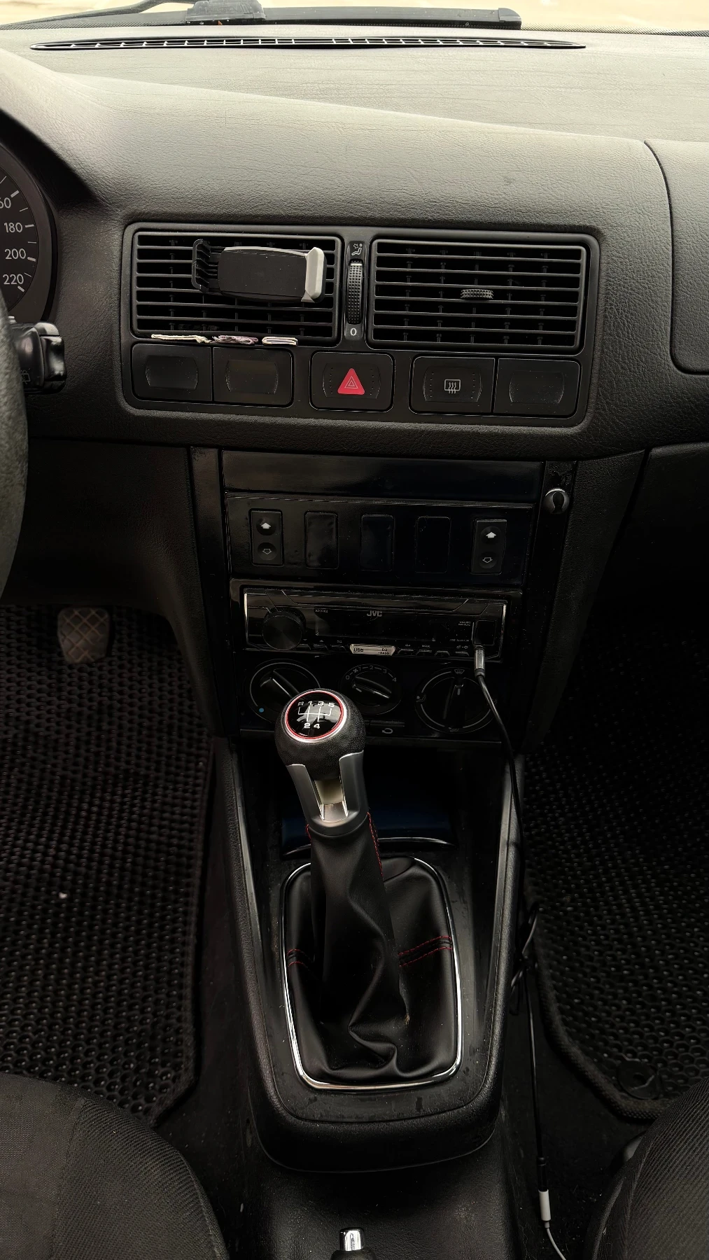 VW Golf 4, снимка 12 - Автомобили и джипове - 55015656
