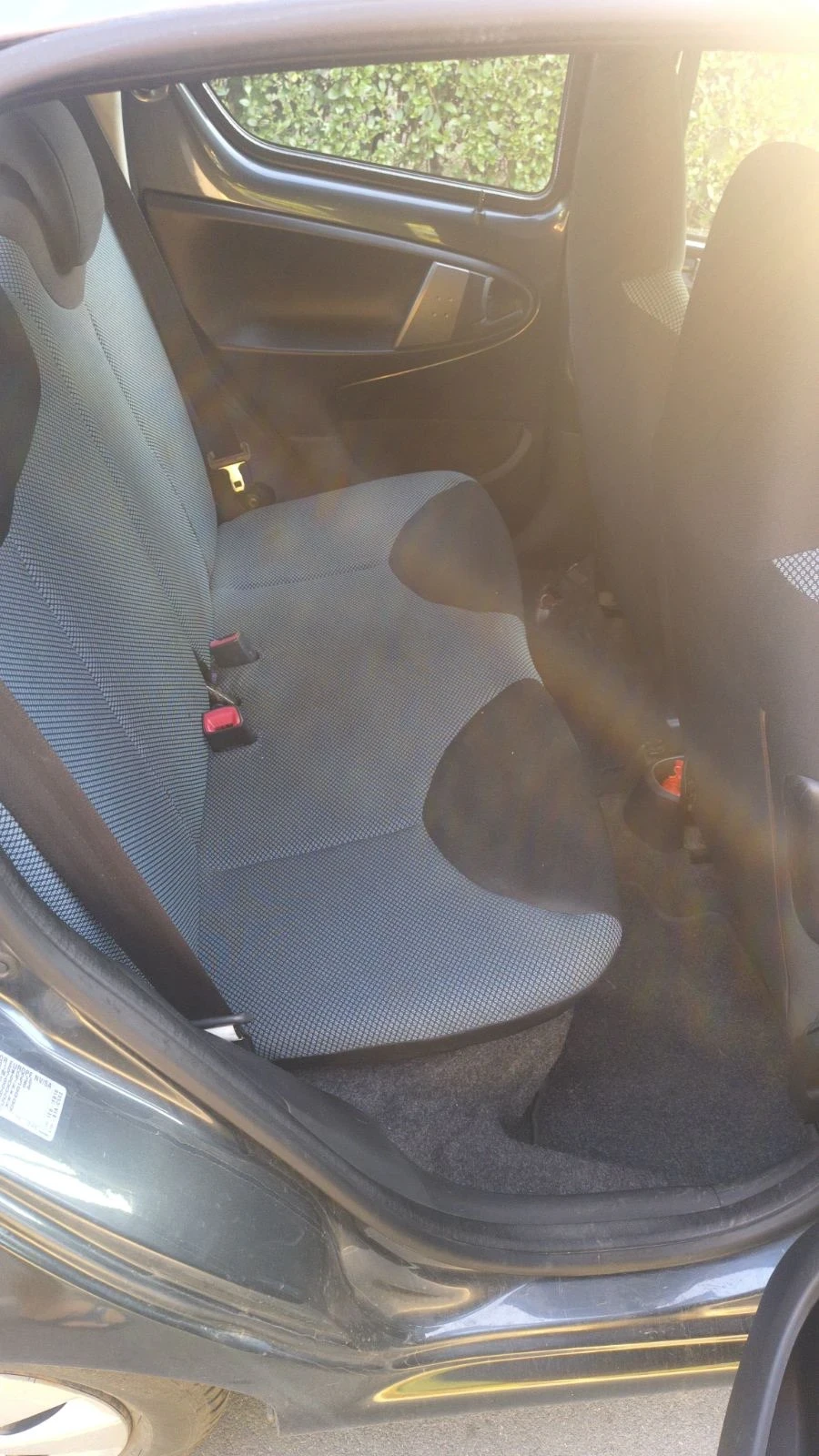 Toyota Aygo benzin 87 000km!, снимка 12 - Автомобили и джипове - 55628051