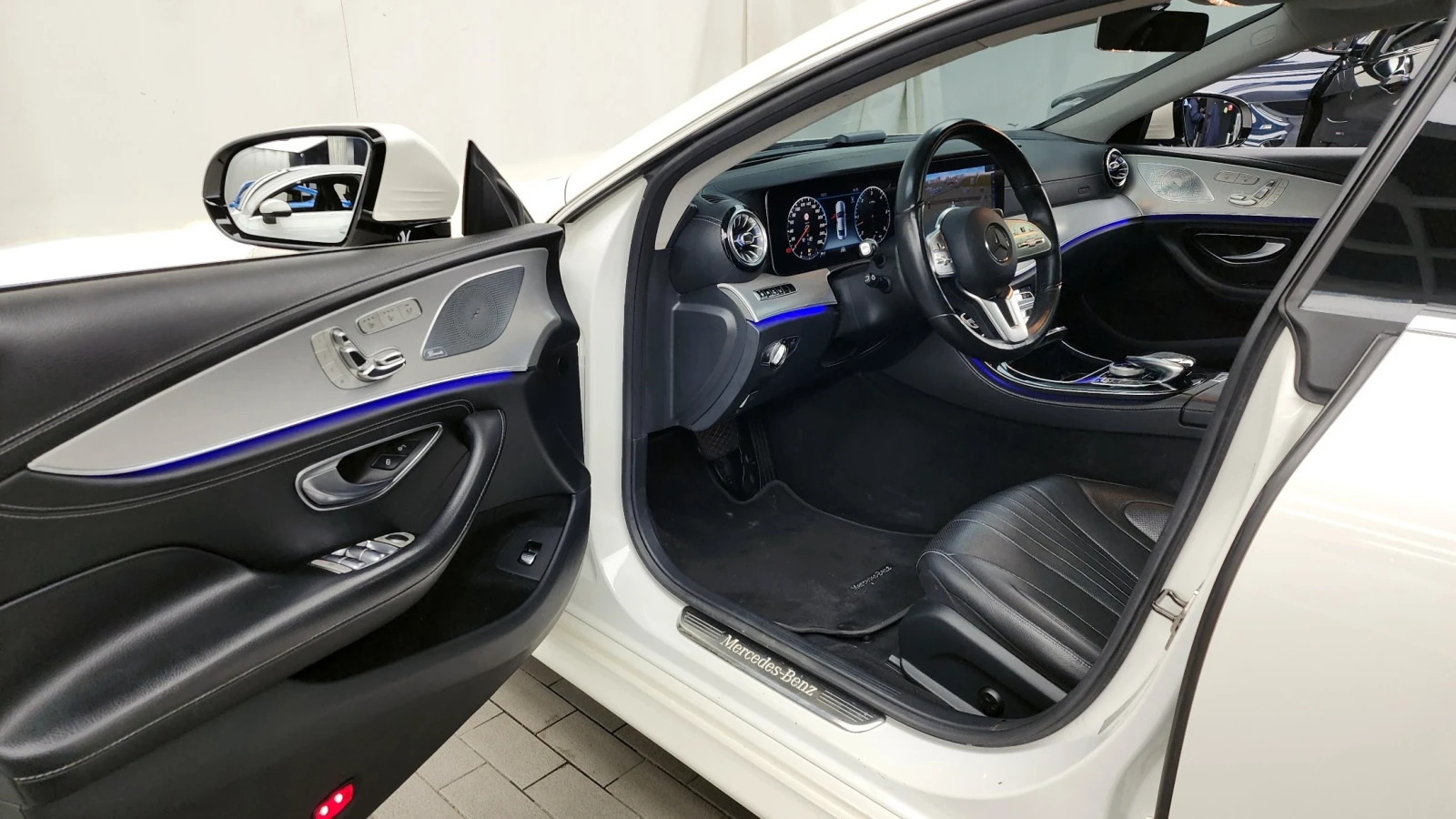 Mercedes-Benz CLS CLS400d 4MATIC | HUD | 360  | MEMORY, снимка 17 - Автомобили и джипове - 55423502