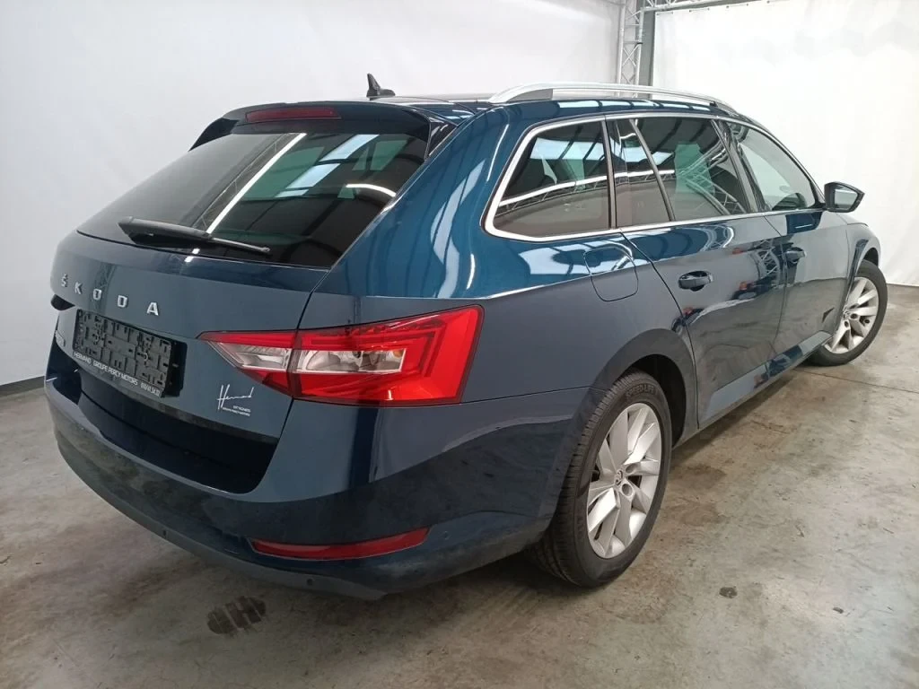 Skoda Superb 2.0tdi 150hp DSG7 дигитална, снимка 3 - Автомобили и джипове - 55604997