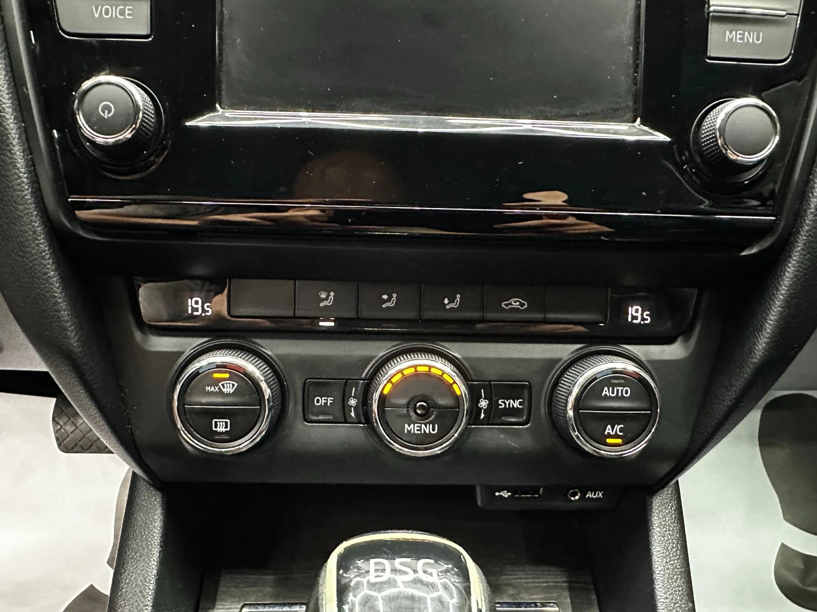 Skoda Octavia Scout 2.0d 184 к.с./4x4/ГАРАНЦИЯ, снимка 12 - Автомобили и джипове - 55888078