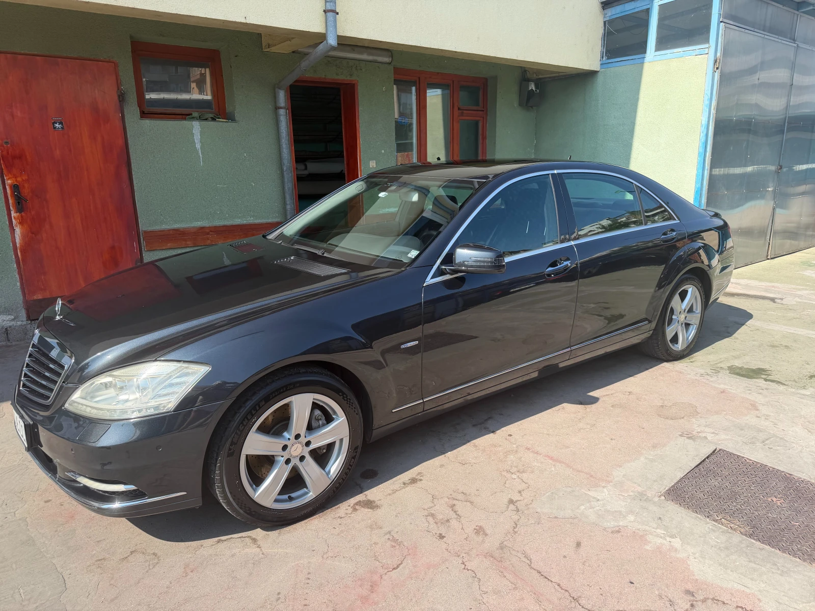 Mercedes-Benz S 350, снимка 2 - Автомобили и джипове - 55970413