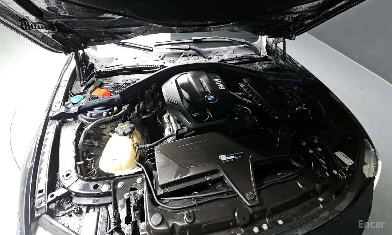 BMW 320 ED EDITION * ФИКСИРАНА ЦЕНА ДО БЪЛГАРИЯ* , снимка 17 - Автомобили и джипове - 56314595