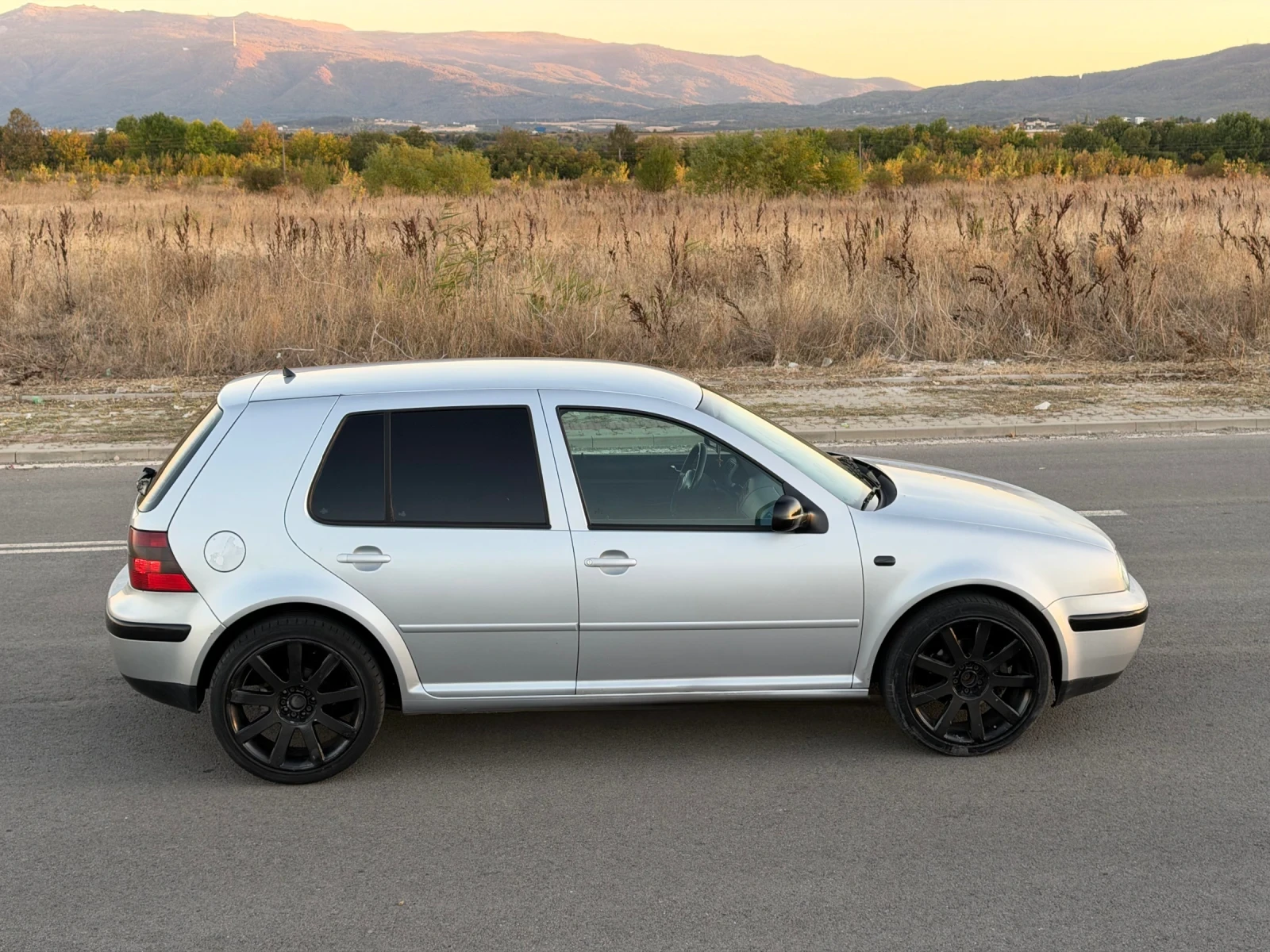VW Golf, снимка 4 - Автомобили и джипове - 56357069