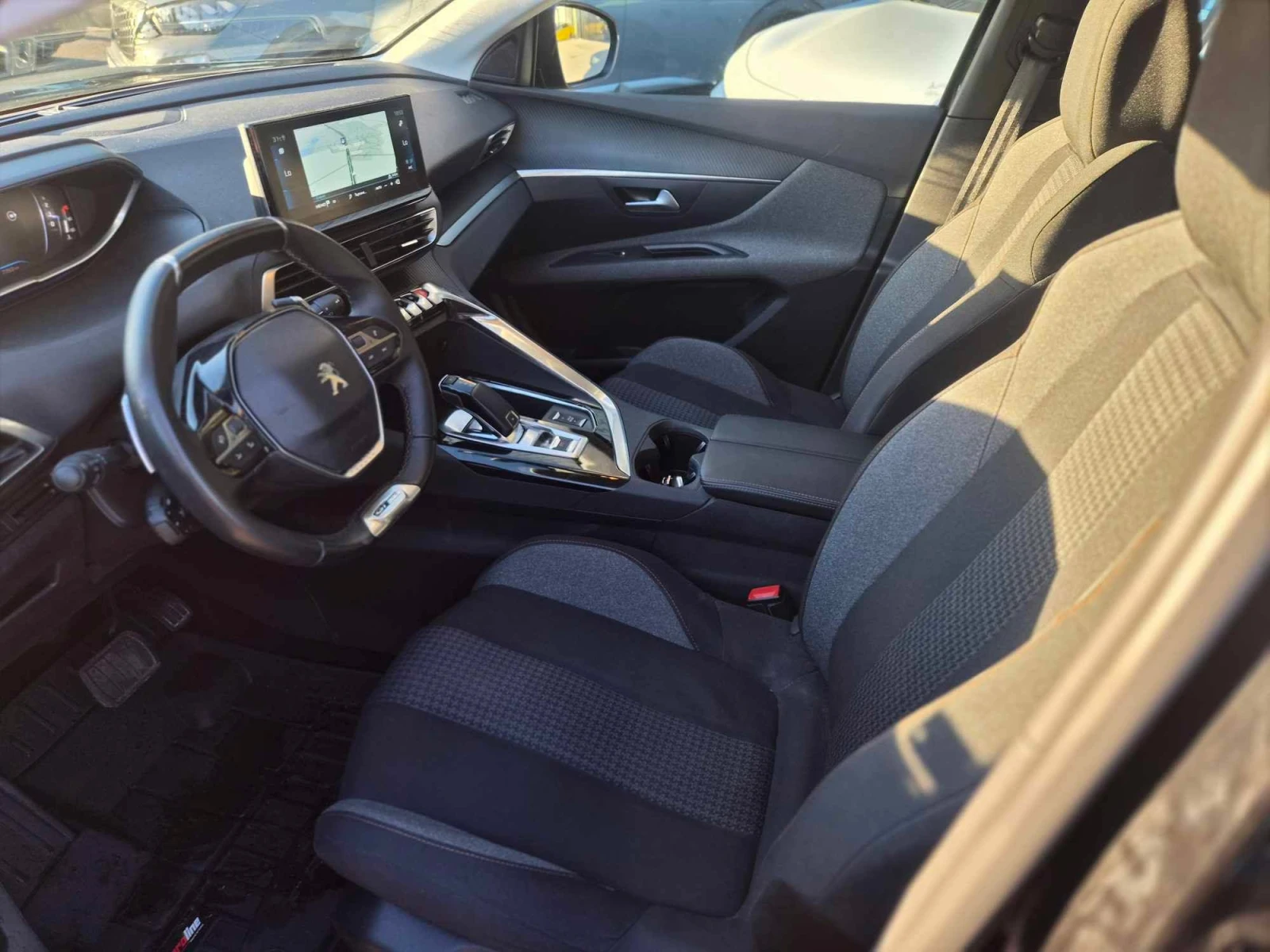 Peugeot 3008 1.5 GT LINE, снимка 7 - Автомобили и джипове - 56571778