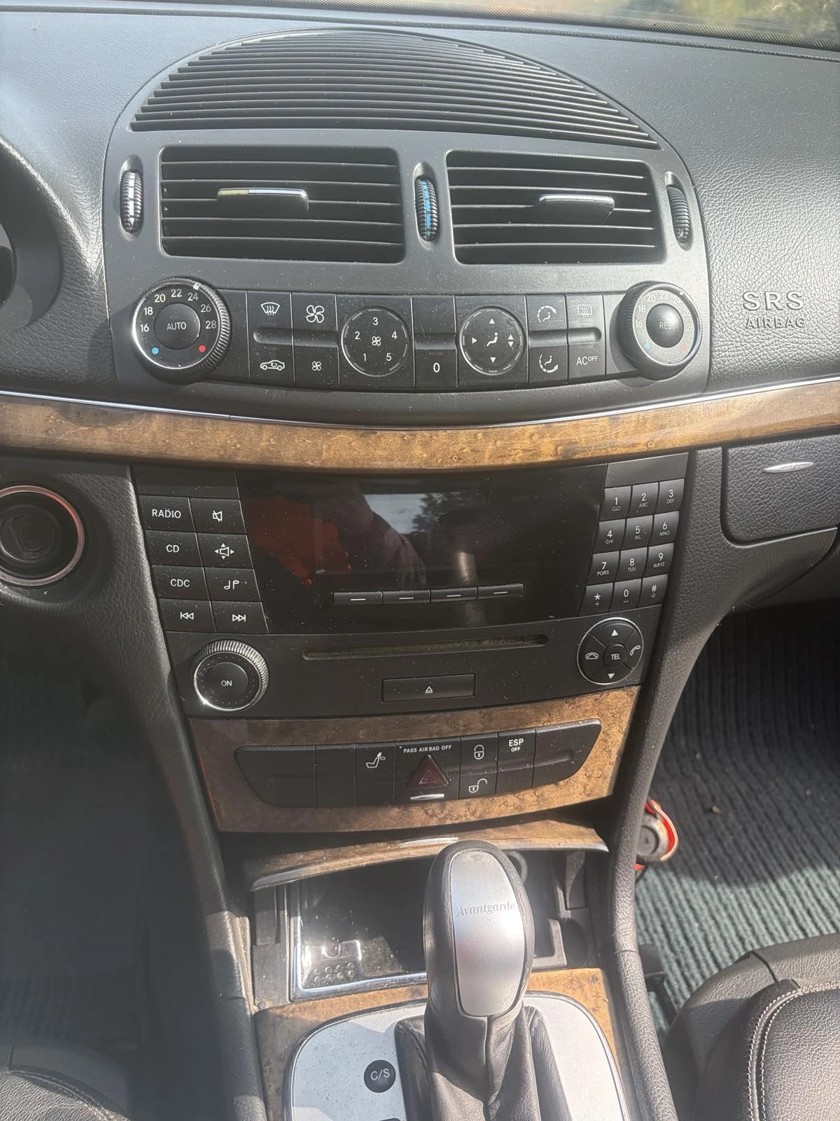 Mercedes-Benz E 270, снимка 7 - Автомобили и джипове - 56576669
