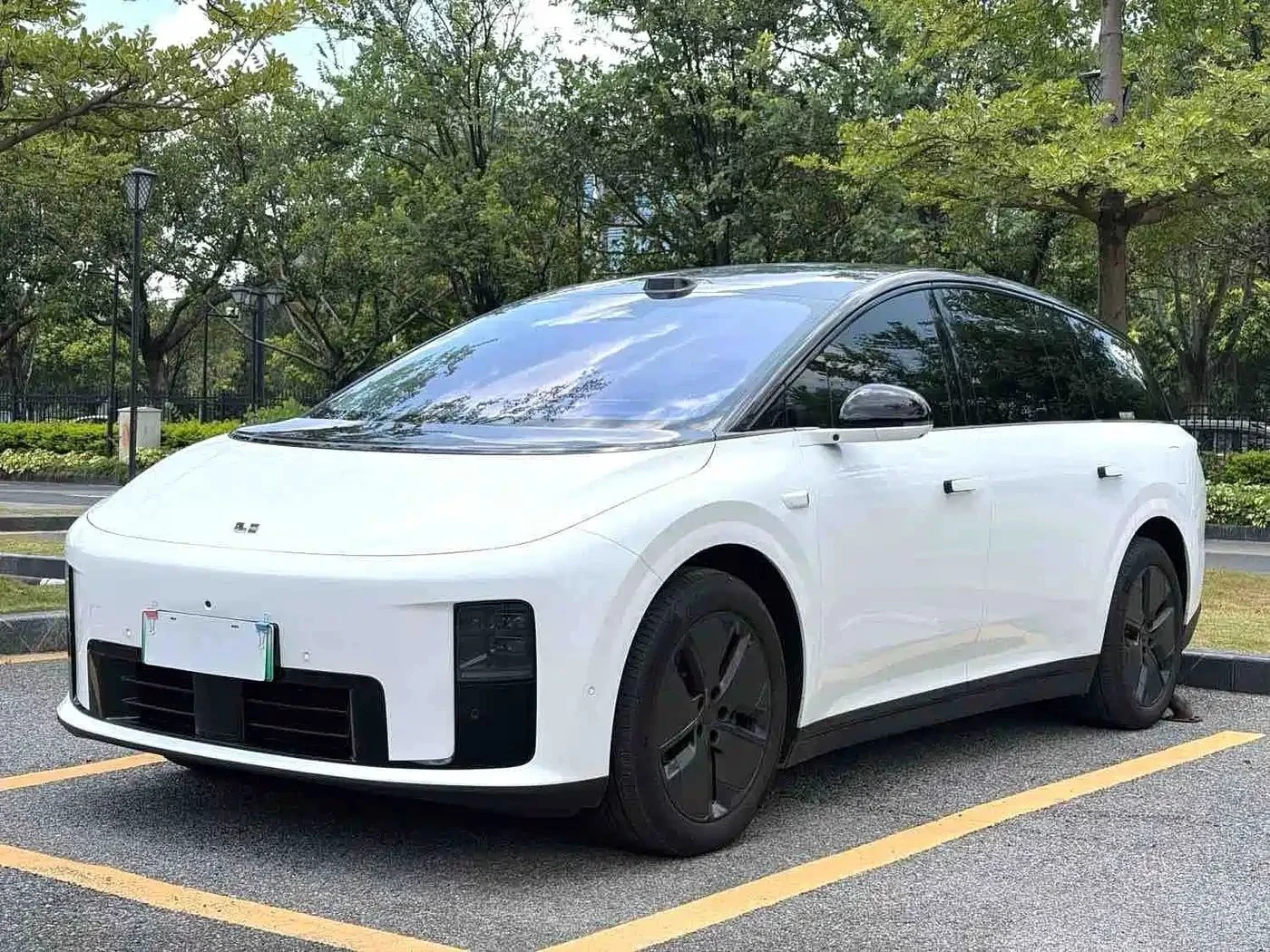 Li Auto i8 | Mobile.bg � ����������� 1