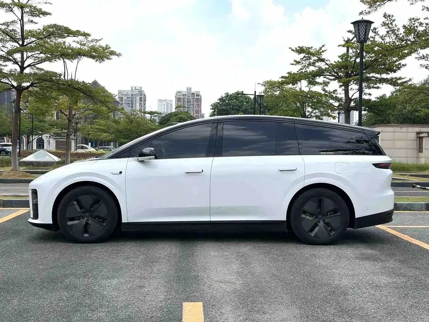 Li Auto i8 | Mobile.bg � ����������� 5