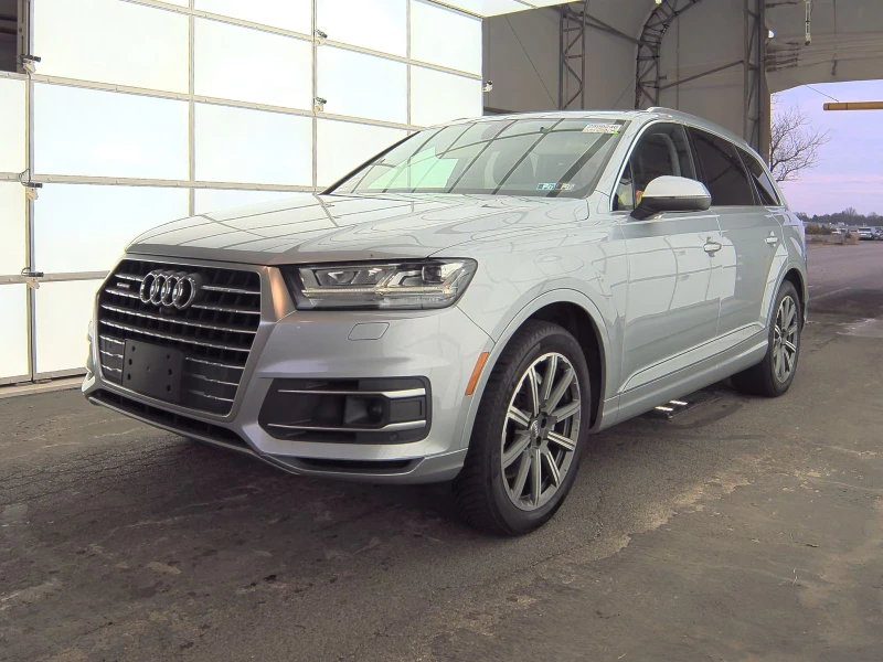 Audi Q7 Premium Plus* Дистроник* Full LED* 360* Bose 3D* , снимка 1 - Автомобили и джипове - 48224135