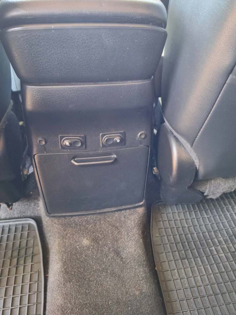 Suzuki Grand vitara 2.4, снимка 14 - Автомобили и джипове - 52406792