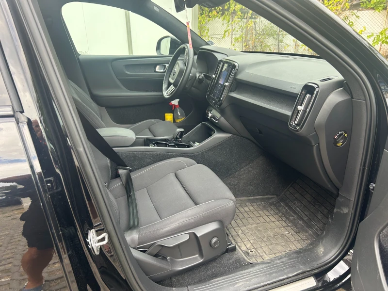 Volvo XC40 elecktrik, снимка 7 - Автомобили и джипове - 52281935