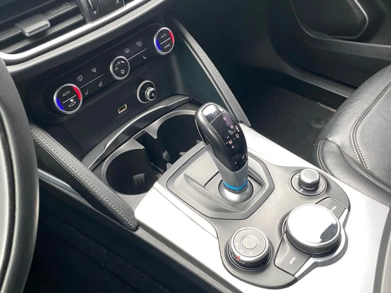 Alfa Romeo Stelvio * Sport AWD/NO ACCIDENT/CERTIFIED/WARRANTY * CARFA, снимка 11 - Автомобили и джипове - 52847202