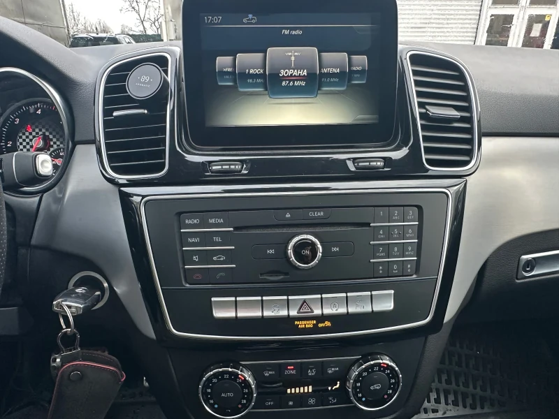 Mercedes-Benz GLE 350, снимка 9 - Автомобили и джипове - 53357106