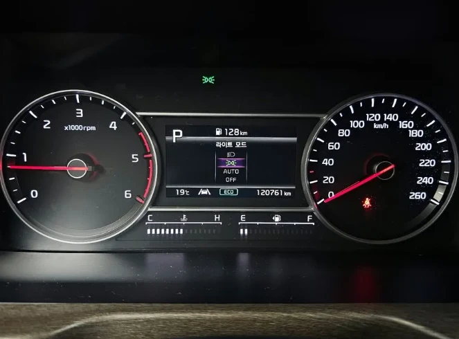 Kia Sorento 2.2 CRDI 4WD - изображение 8