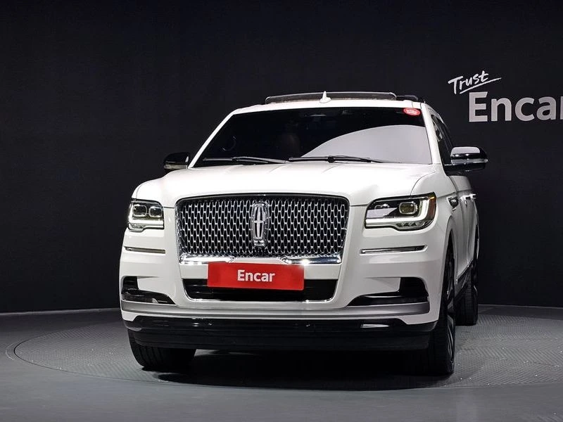 Lincoln Navigator 3.5 T Automatic КРАЙНА ЦЕНА: 47620 EUR !!!РЕАЛНА К, снимка 3 - Автомобили и джипове - 55968526