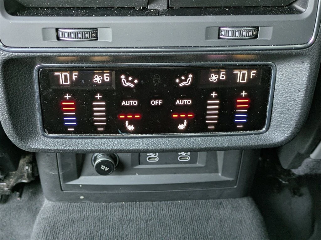 Audi SQ8 Prestige, снимка 15 - Автомобили и джипове - 53728502