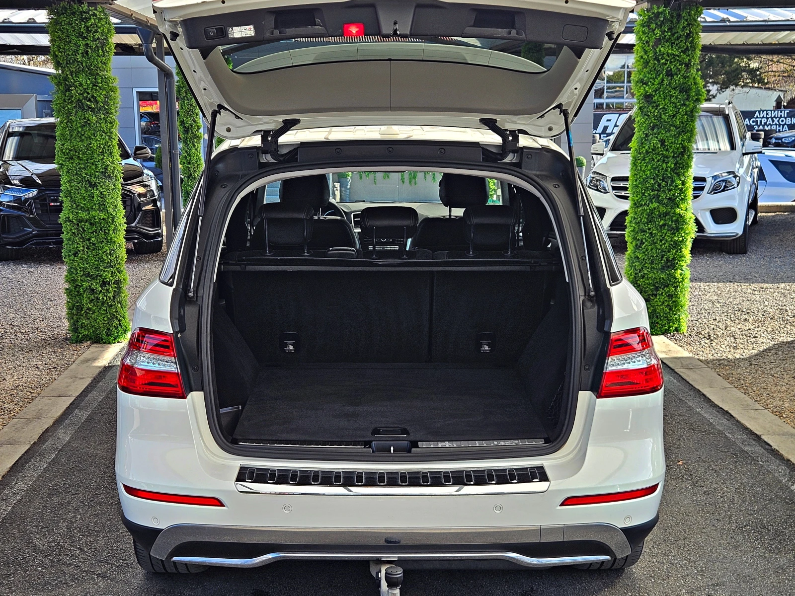 Mercedes-Benz ML 350 AMG/GERMANY/HARMAN/HEAD UP/ПОДГРЕВ/AIRMAT/ПАМЕТ/LI, снимка 7 - Автомобили и джипове - 54234383