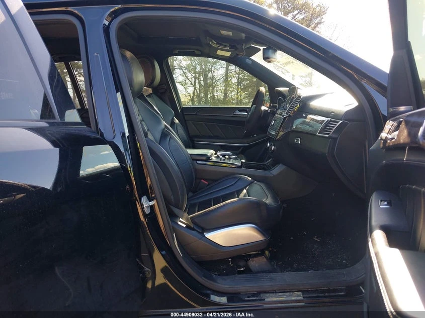 Mercedes-Benz GLS 63 AMG 5.5l Amg Gls 63 4Matic, снимка 5 - Автомобили и джипове - 55139353
