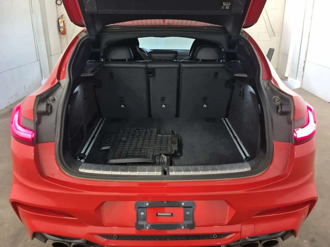 BMW X4 M Competition / SMART KEY / 360 / DISTRONIC, снимка 14 - Автомобили и джипове - 55662364