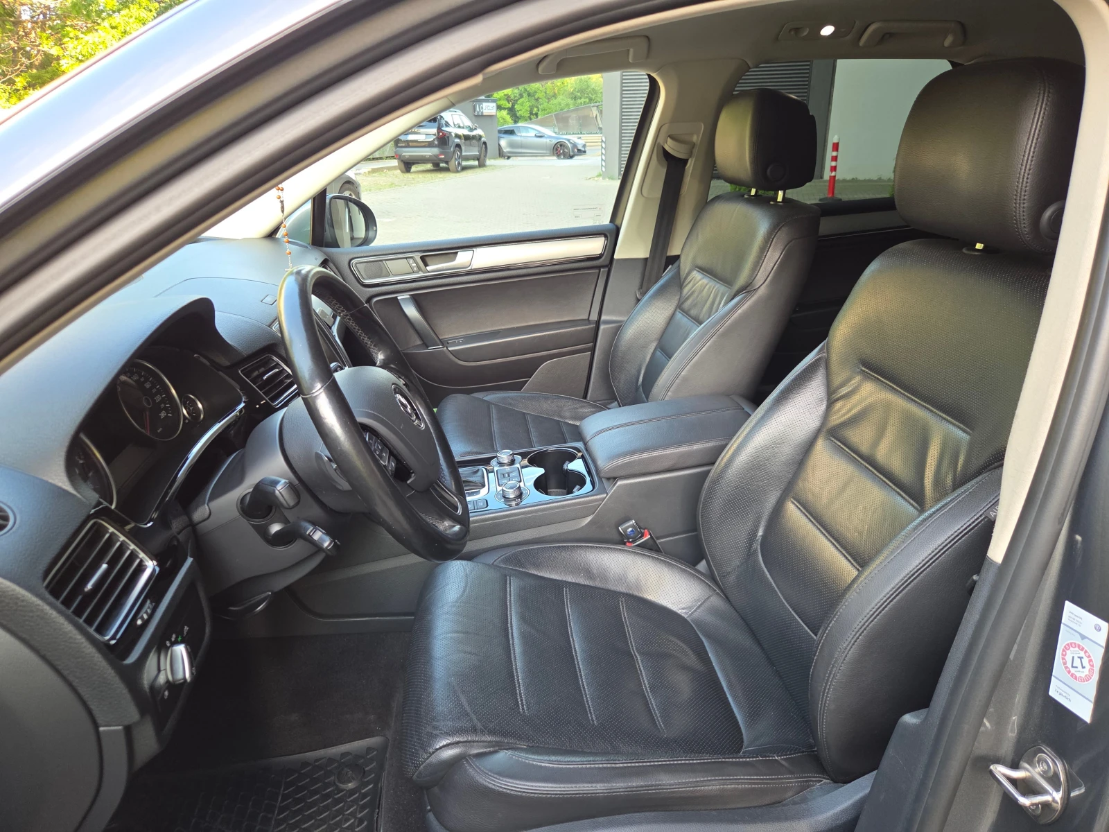 VW Touareg  3.0 V6 TDI (262 кс) SCR 4MOTION Terrain Tech TOP!, снимка 10 - Автомобили и джипове - 55815892