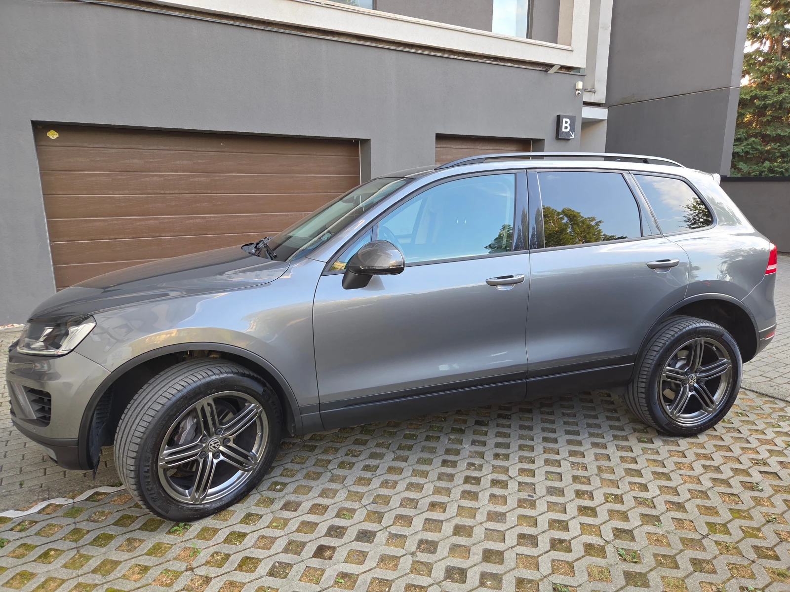 VW Touareg  3.0 V6 TDI (262 кс) SCR 4MOTION Terrain Tech TOP!, снимка 4 - Автомобили и джипове - 55815892