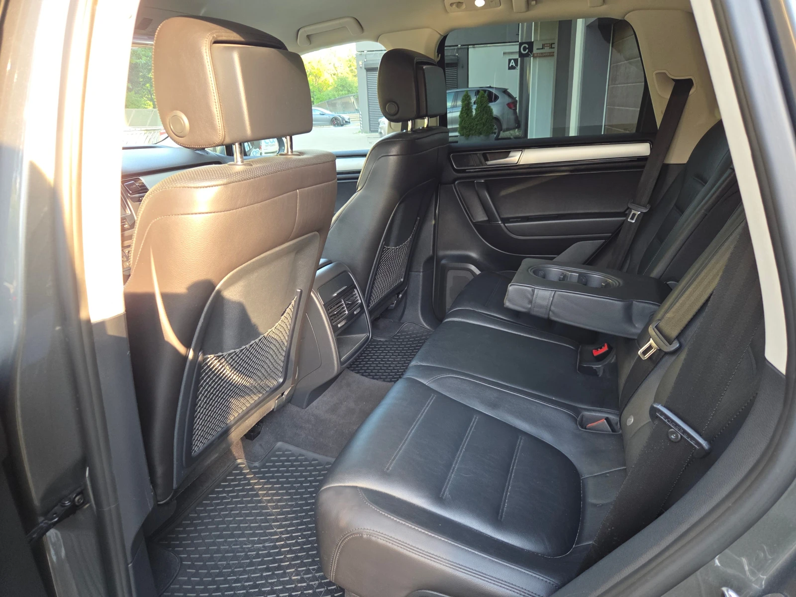 VW Touareg  3.0 V6 TDI (262 кс) SCR 4MOTION Terrain Tech TOP!, снимка 12 - Автомобили и джипове - 55815892